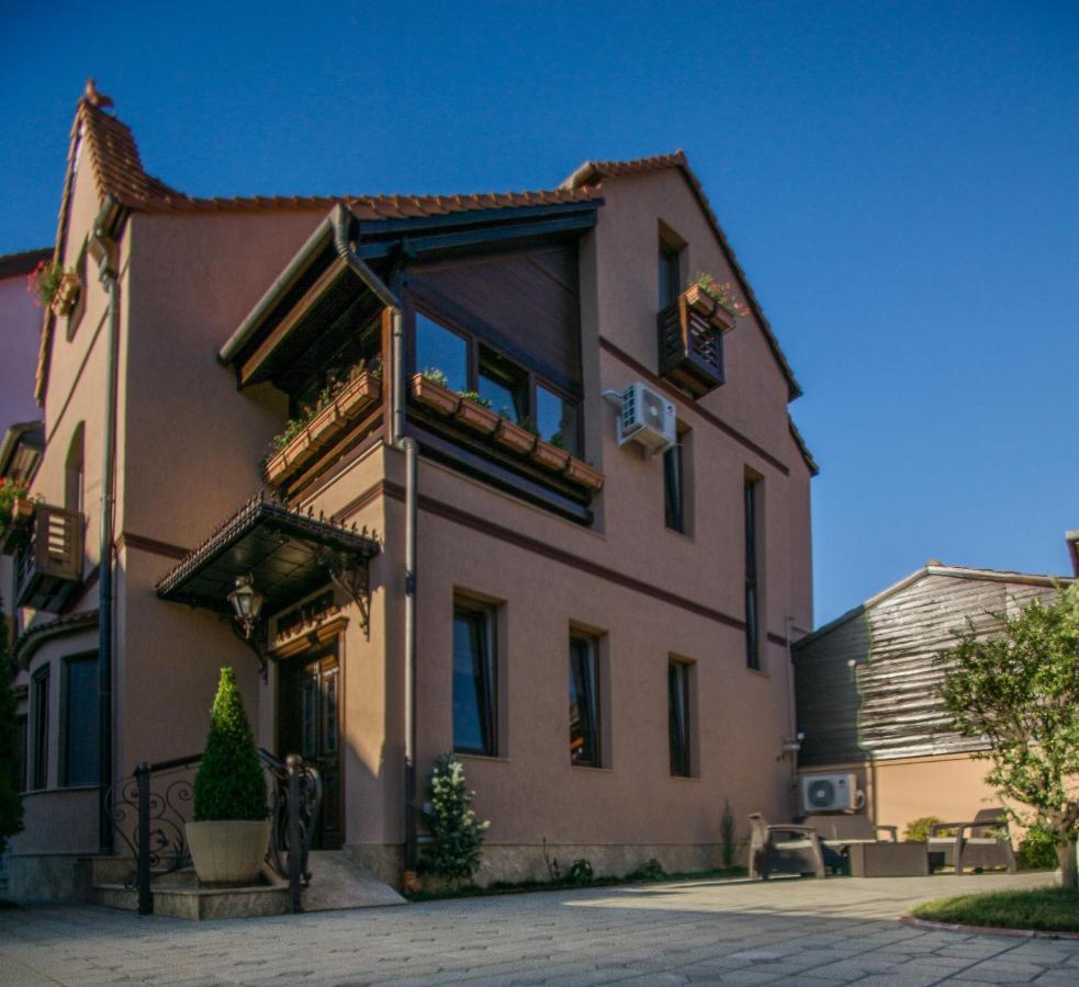Noblesse Boutique Resort Sybin Zewnętrze zdjęcie The house of the writer in Belgrade