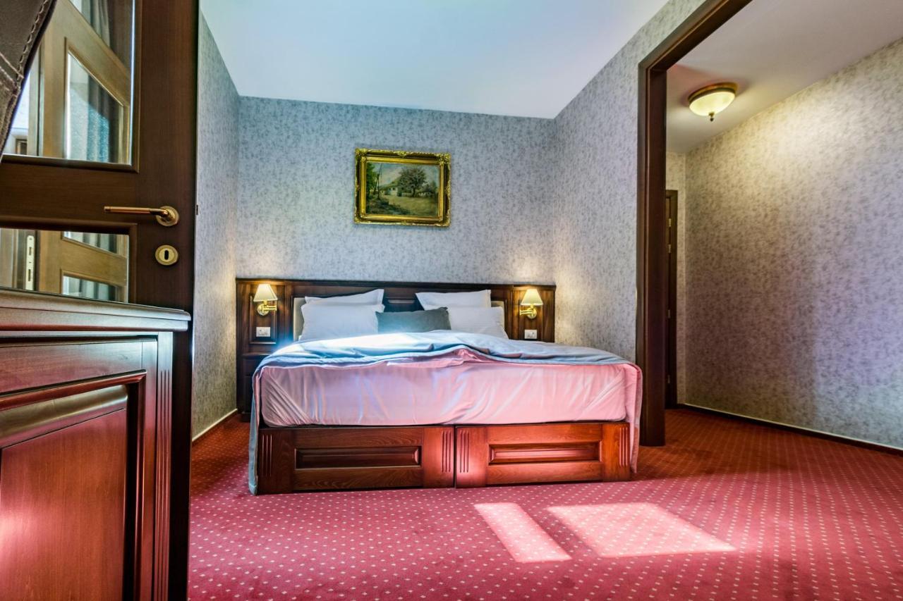 Noblesse Boutique Resort Sybin Zewnętrze zdjęcie A room at the hotel