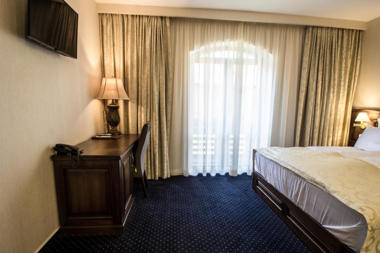 Noblesse Boutique Resort Sybin Zewnętrze zdjęcie A room at the hotel