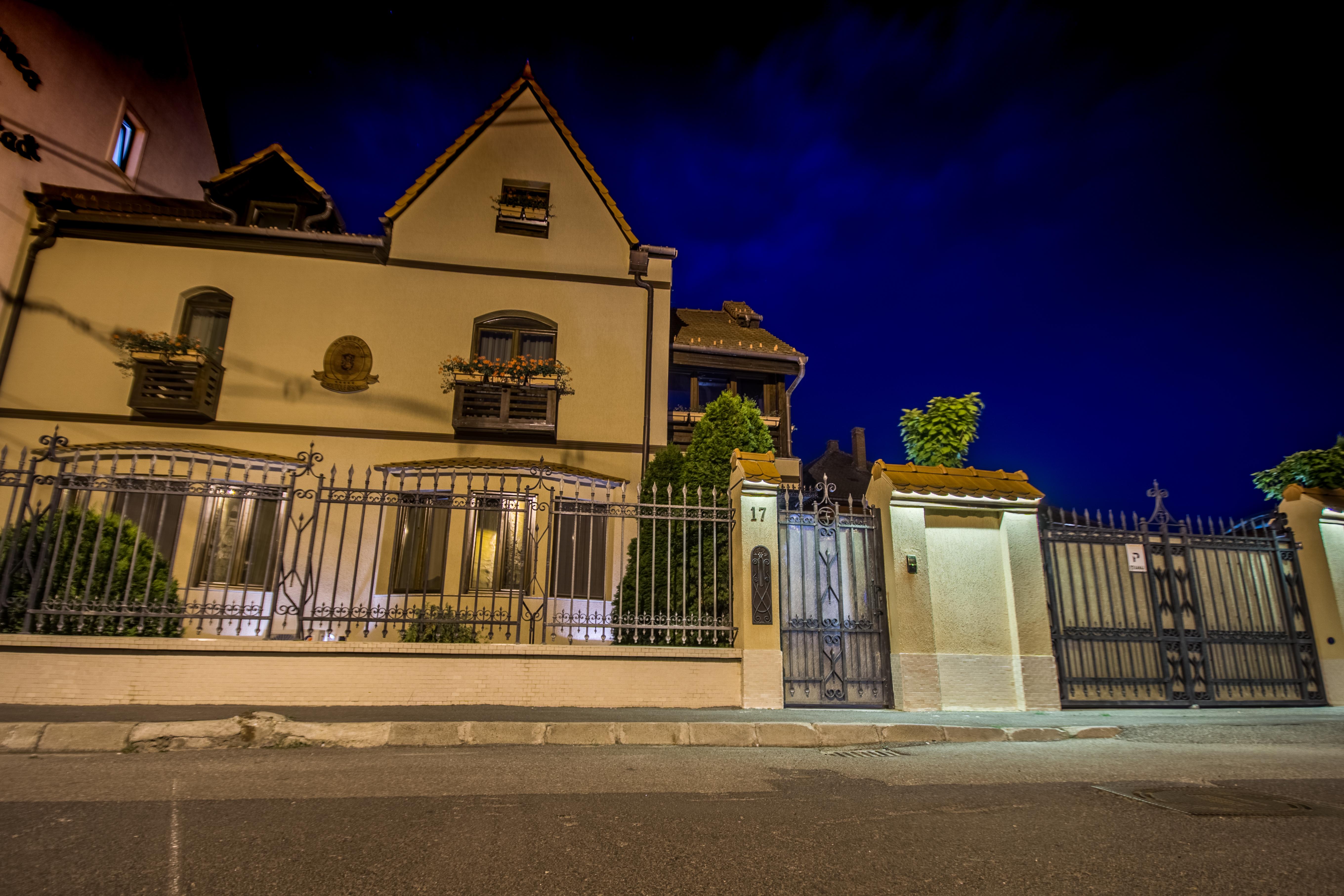 Noblesse Boutique Resort Sybin Zewnętrze zdjęcie Embassy of the Republic of Korea in Prague