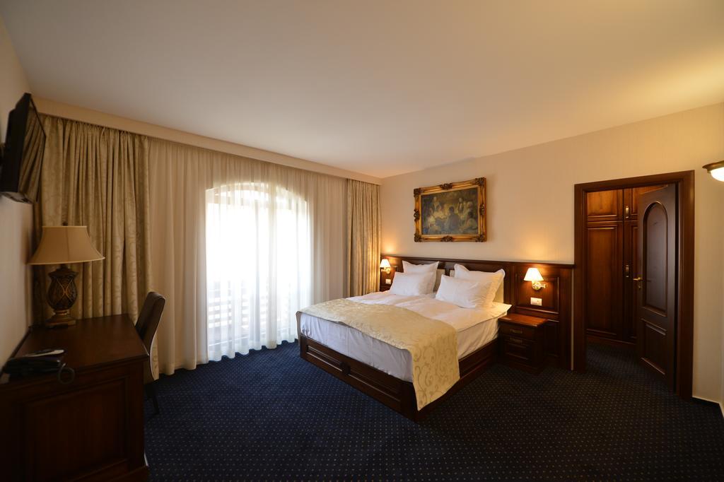 Noblesse Boutique Resort Sybin Zewnętrze zdjęcie A room at the hotel