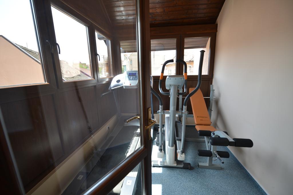 Noblesse Boutique Resort Sybin Zewnętrze zdjęcie The gym