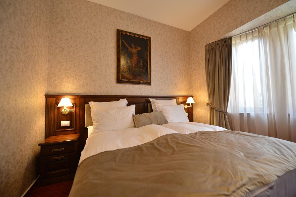 Noblesse Boutique Resort Sybin Zewnętrze zdjęcie A room at the hotel