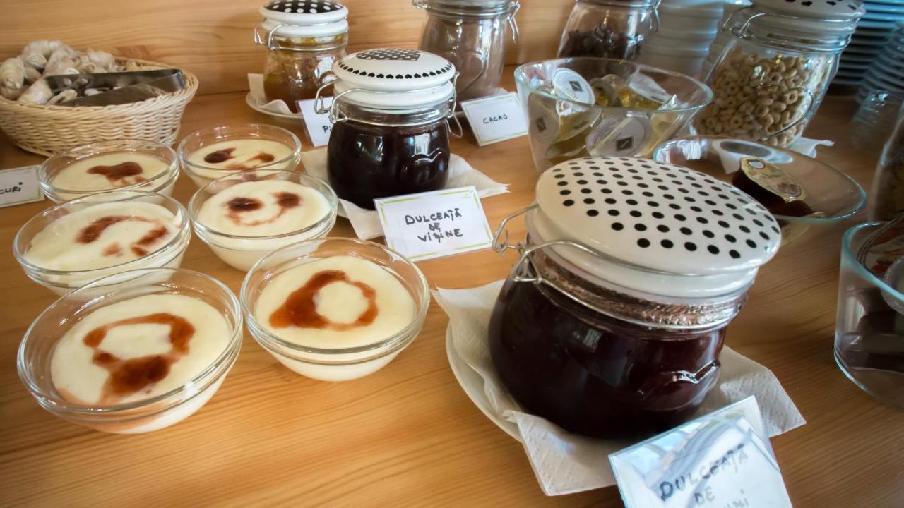 Noblesse Boutique Resort Sybin Zewnętrze zdjęcie Duckfat wine